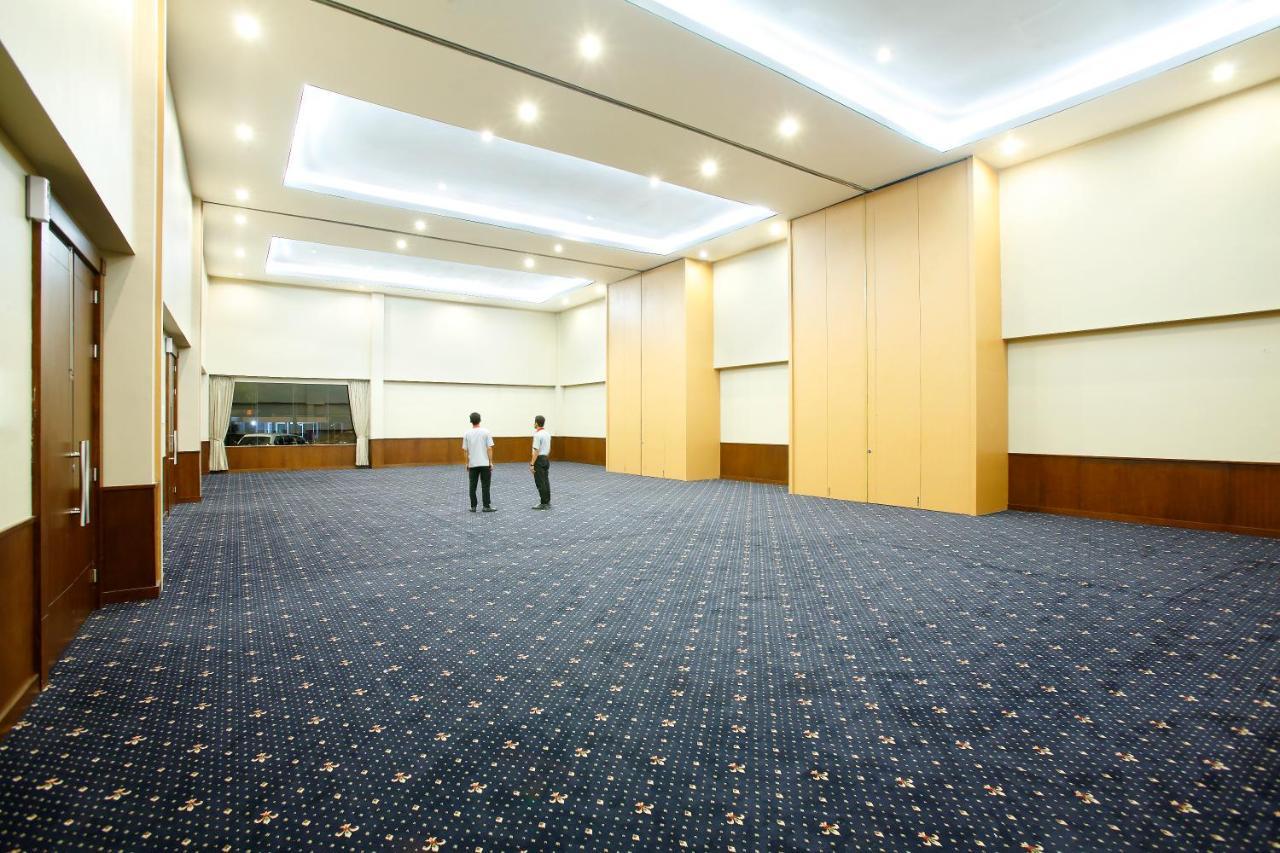 Amaris Hotel Muara Bungo - Jambi Exteriör bild
