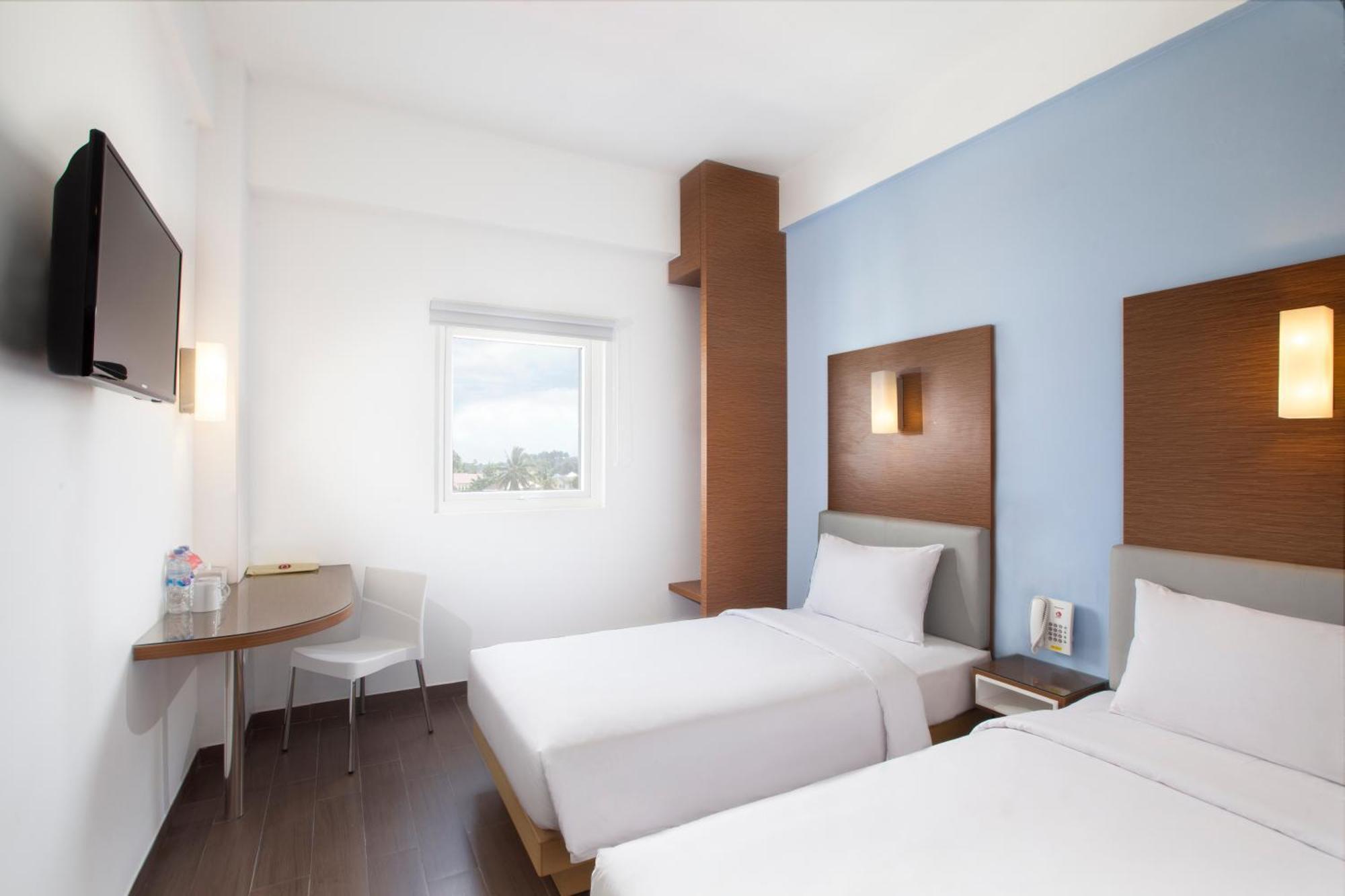 Amaris Hotel Muara Bungo - Jambi Exteriör bild